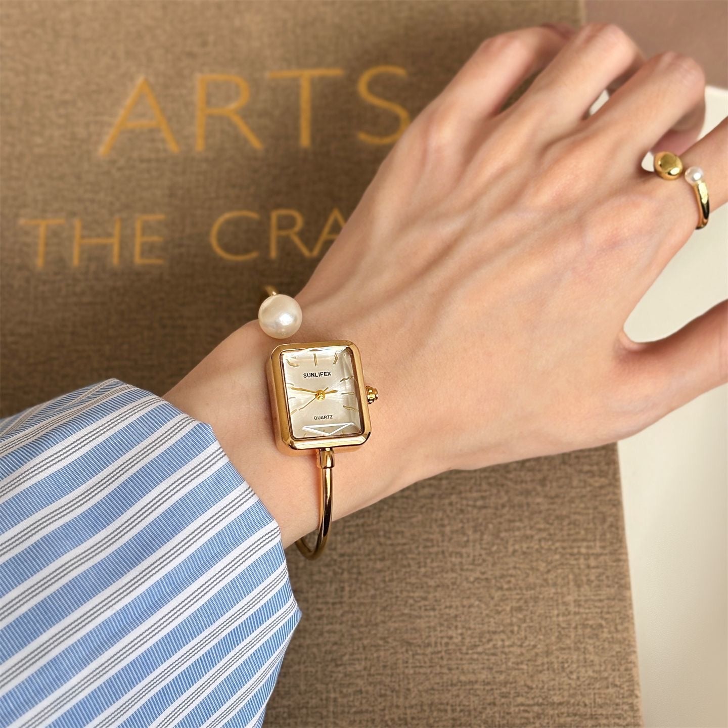 Stylish square dial mother-of-pearl bracelet watch