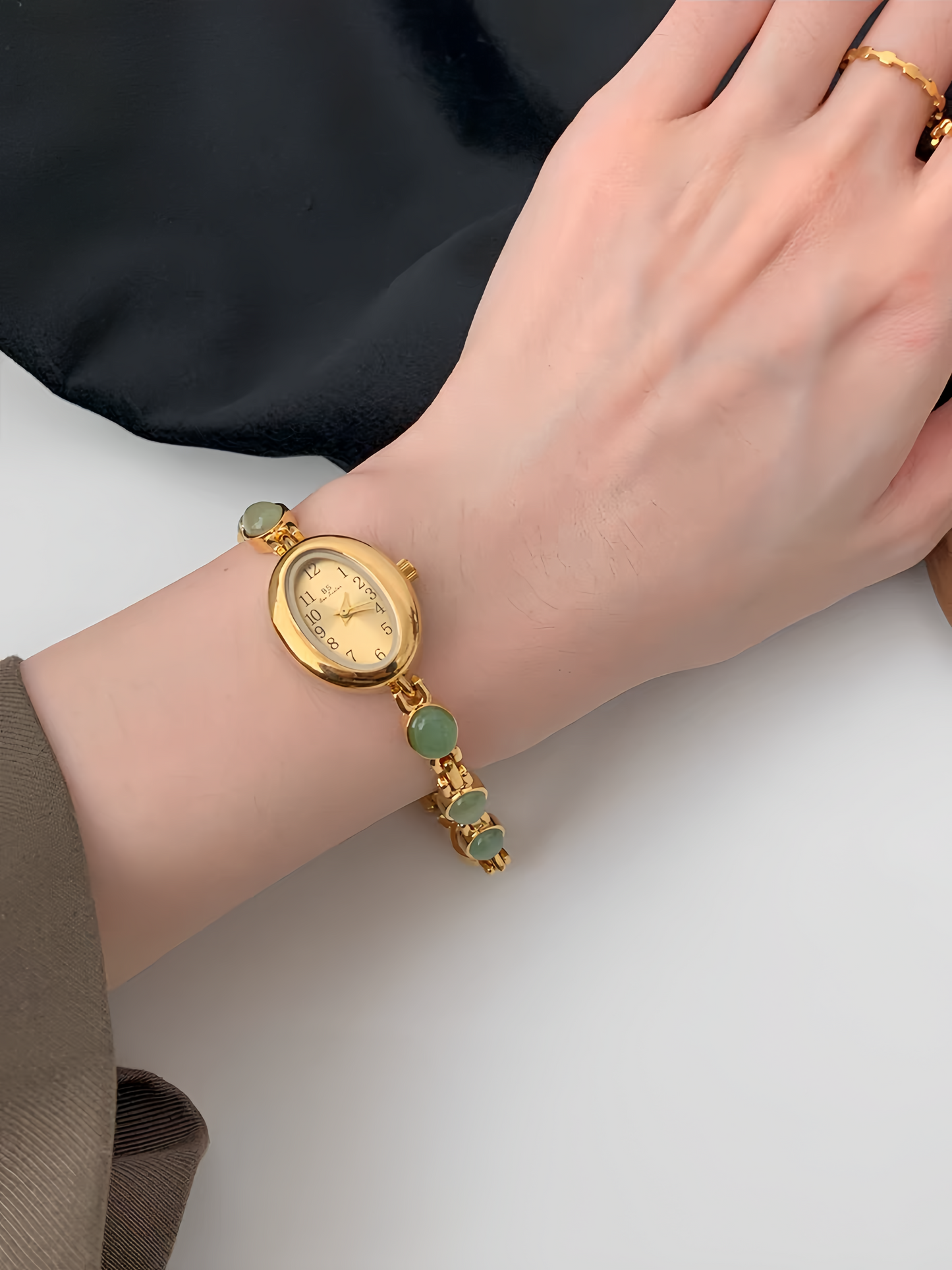Vintage Style Green Jade Stone Bracelet Watch for Women