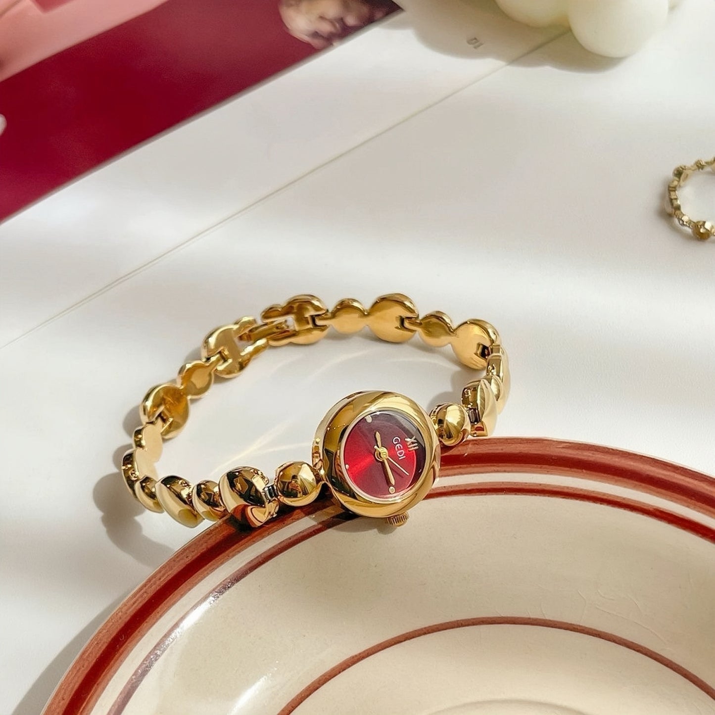 Dainty Round Face Golden Bracelet Watch