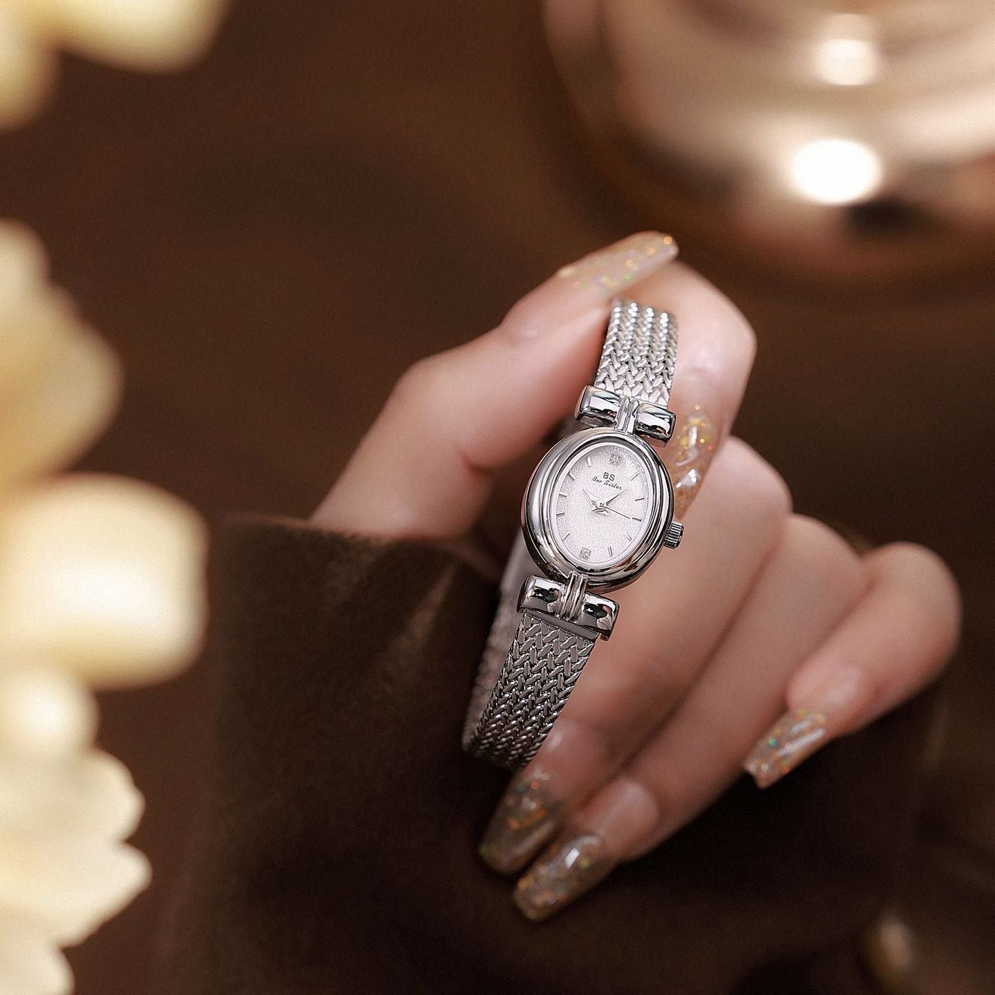 Vintage gold/silver round stainless steel watch