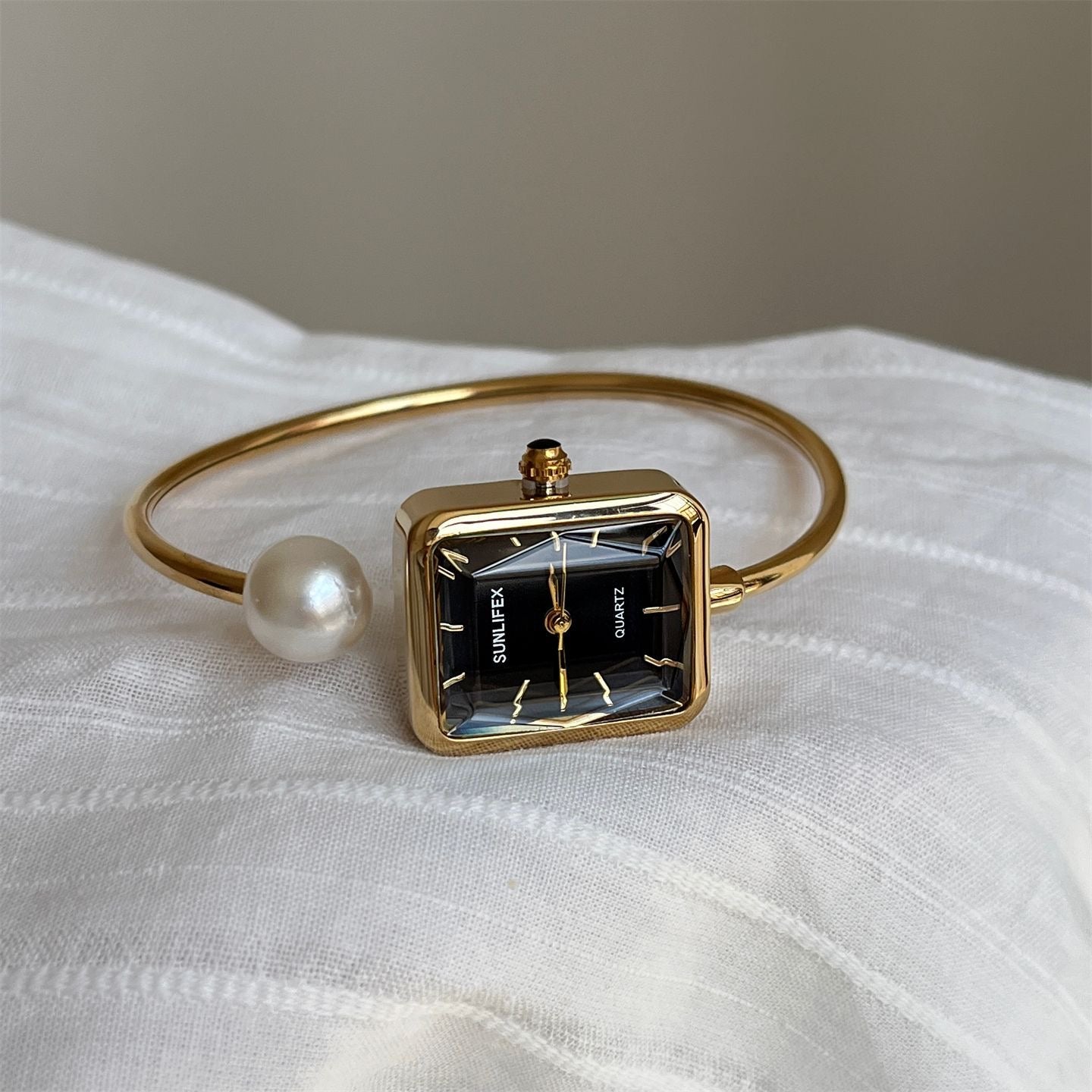 Stylish square dial mother-of-pearl bracelet watch