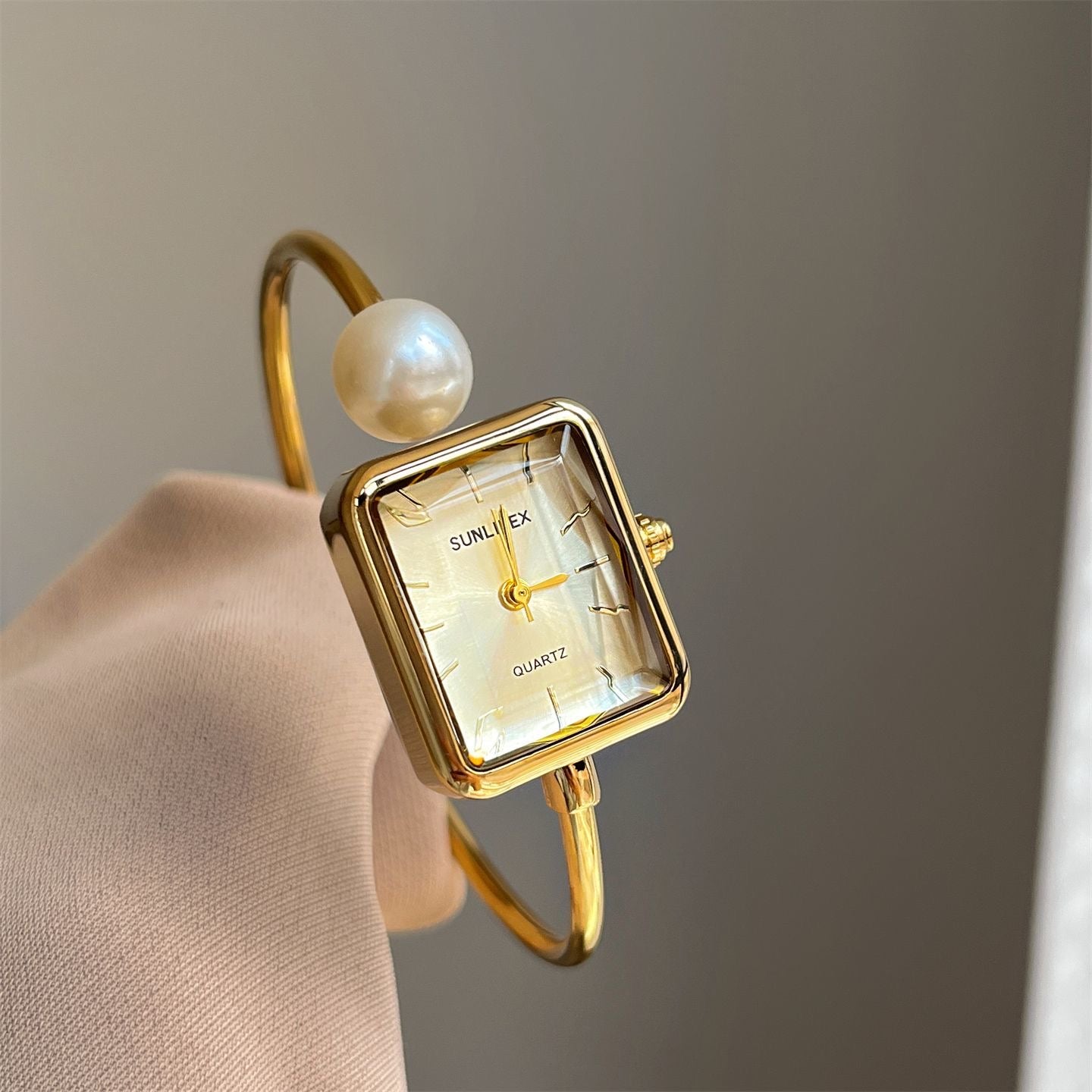 Stylish square dial mother-of-pearl bracelet watch