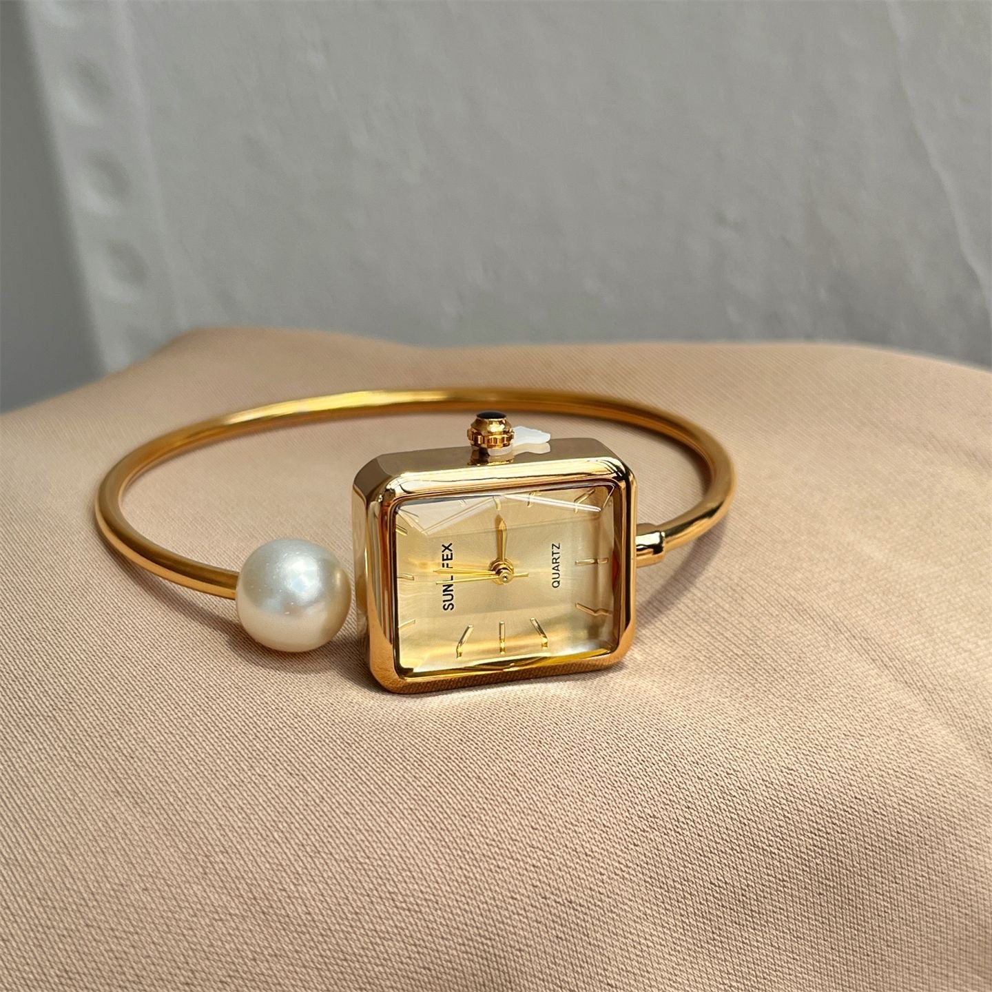 Stylish square dial mother-of-pearl bracelet watch