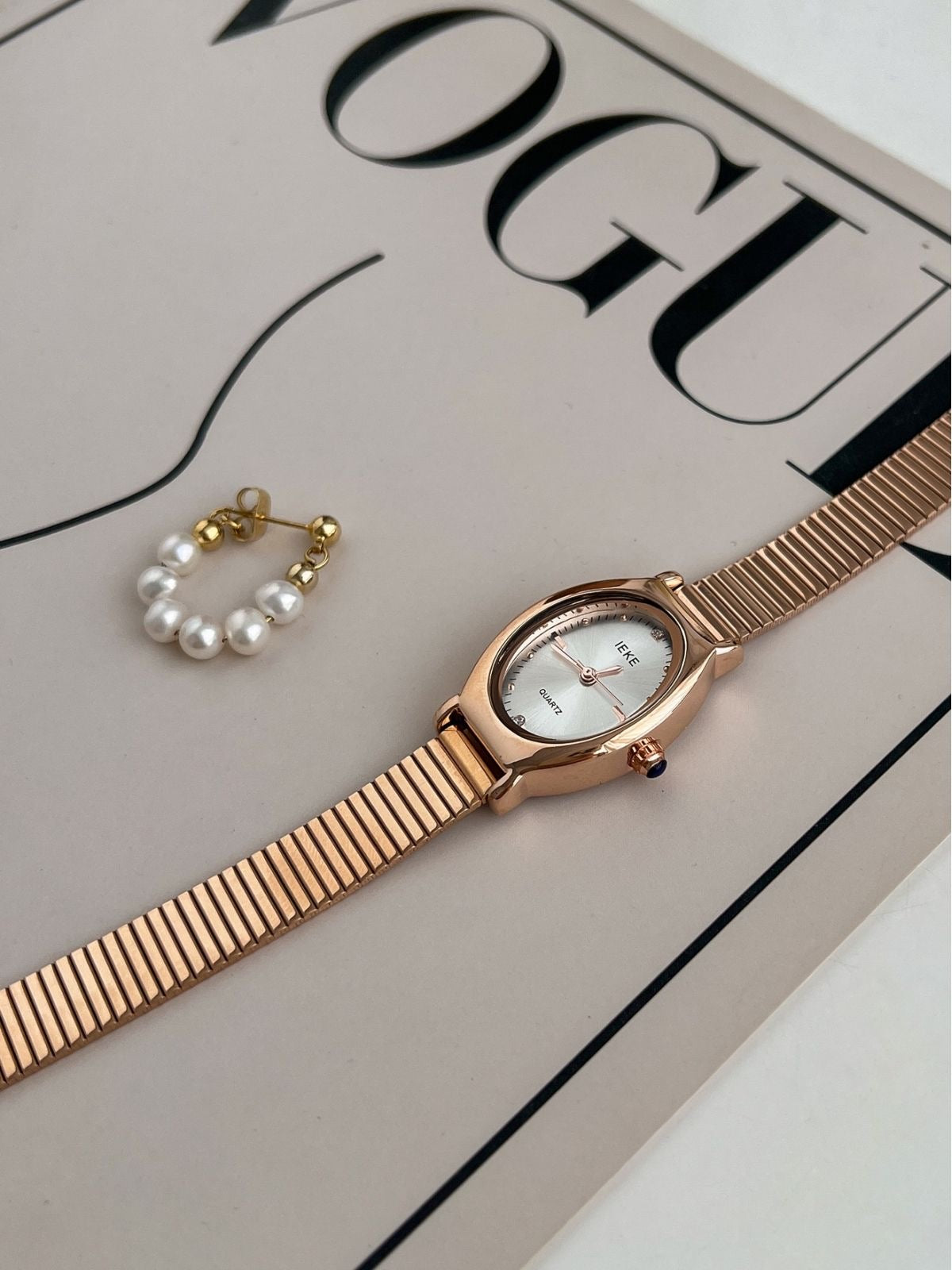 Chic Style Gold Emerald Green Oval Bracelet Ladies Watch