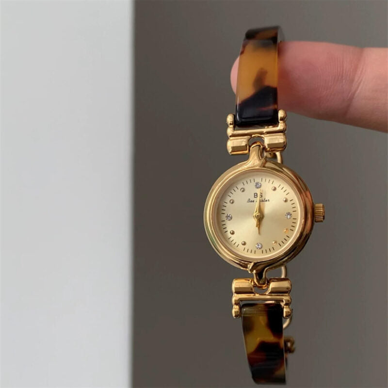 Irregular Resin Small Round Face Bracelet Watch